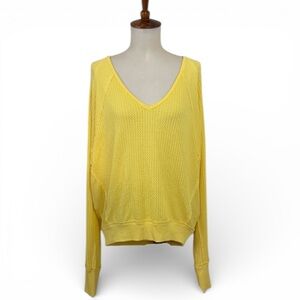 We The Free V-Neck Top Women’s XS Yellow Waffle Knit Thermal‎ Long Sleeve